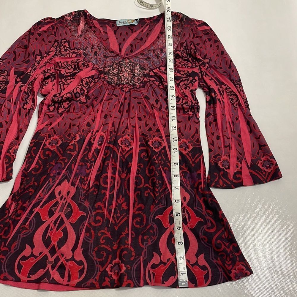 Unity World Wear Petite Women’s V-Neck Sequined Accent Top - Picture 5 of 9